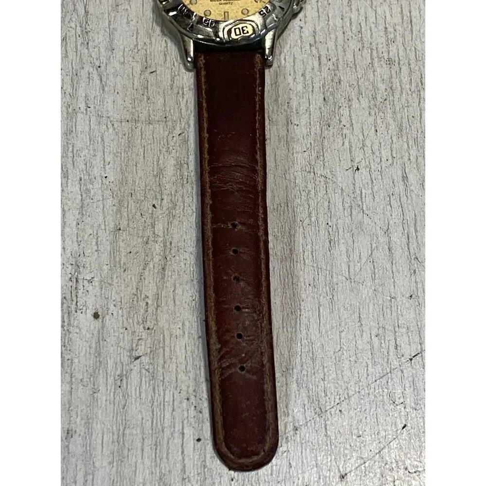Vintage Nike Air 1238 Gold Tone Faced Watch Leather Band Needs Battery - Picture 3 of 8